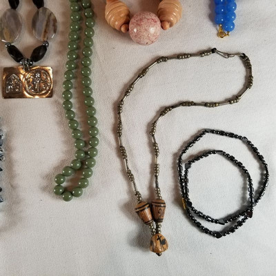 Costume Jewelry - Necklaces 