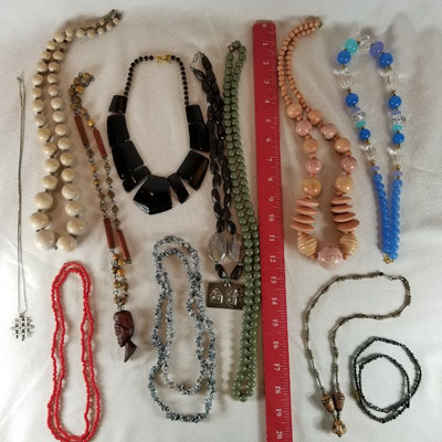 Costume Jewelry - Necklaces 