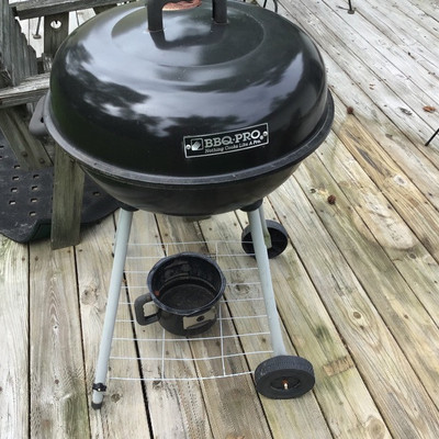 BBQ PRO CHARCOAL GRILL