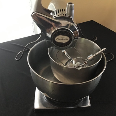 VINTAGE SUNBEAM STAINLESS STEEL MIX MASTER