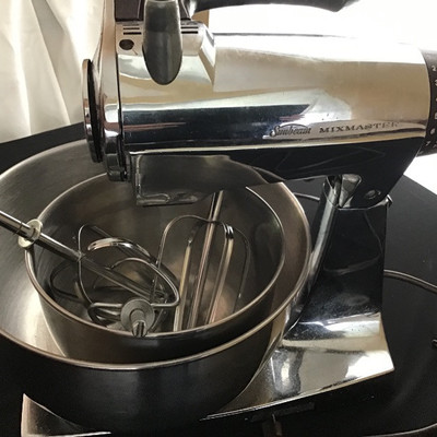 VINTAGE SUNBEAM STAINLESS STEEL MIX MASTER