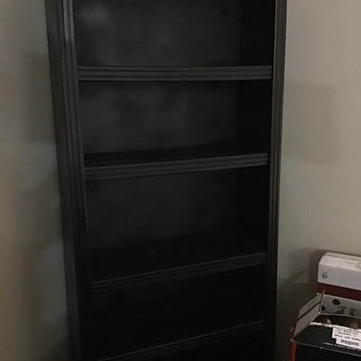 BLACK SHELVING UNIT