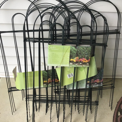 4 SETS OF GARDEN TREASURES BORDER FENCING