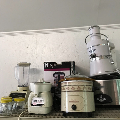 Lot 108 - Ninja and Other Small Appliances