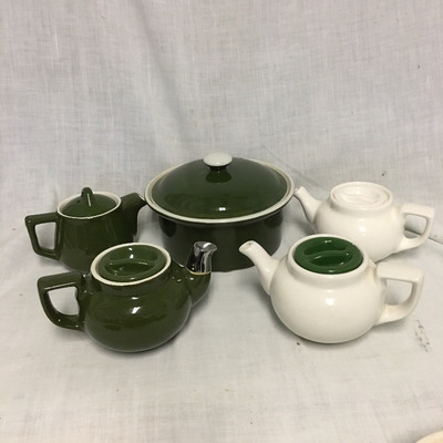 Lot 123 - Hall and Other Pottery