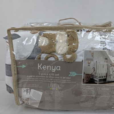 Kenya 5 Piece Crib Set - New, Opened Package