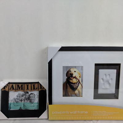 Pawprints Wall Frame  & Family Frame 4 x 6 - New