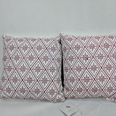 Natori Red/White Decorative Pillows, 16