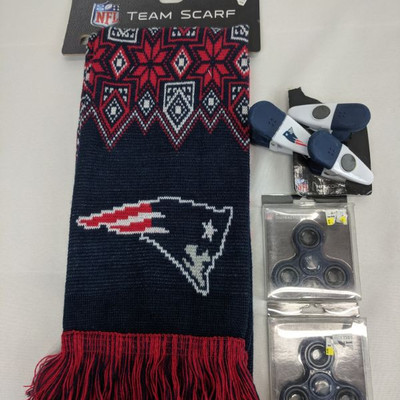 NFL Patriots: Scarf, Fidget Spinners, Bag Clips - New