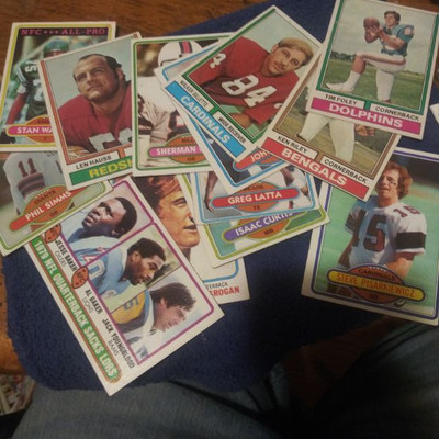Lot of 10 NFL 1970s Cards 