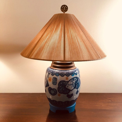 Lot “8.          Chinese urn as Lamp