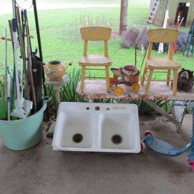 Estate sale photo