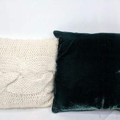 Knitted Cream Pillow 18
