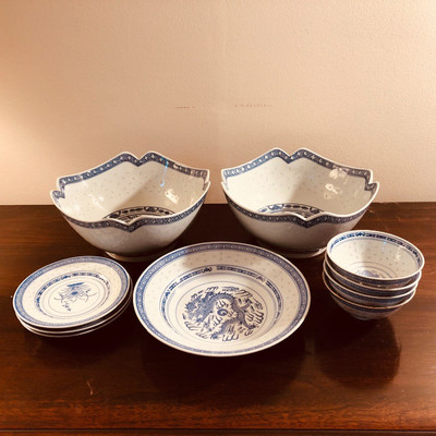 Lot of Chinese blue and white porcelain