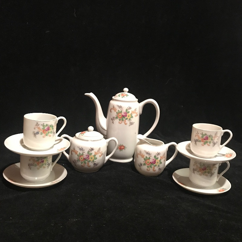 Lot 168 - Small Tea Set | EstateSales.org