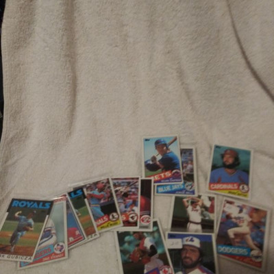 Nice mixed lot of 1980s Baseball 