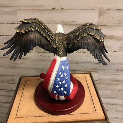 Lot 24 Resin American Eagle 
