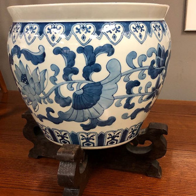Lot 27 Asian Blue Vase with wood stand 