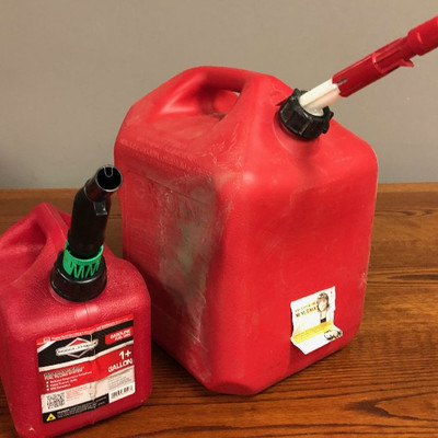 Lot 45 2 Gas Cans 5 and 1 Gallon 