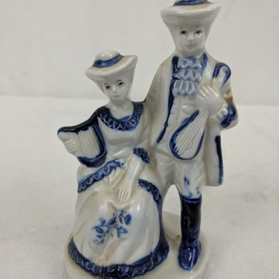 Vintage Blue/White Colonial Couple, Figurine, Victorian Courting
