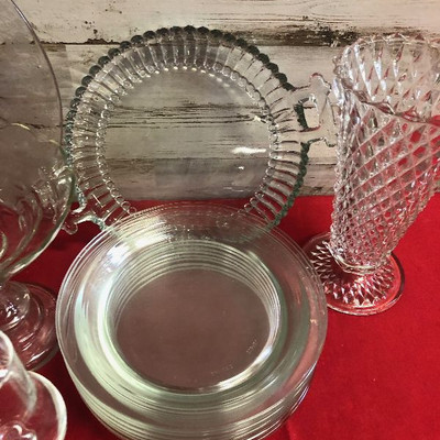 Lot 79 Glass desert plates, platter, Bowl vase