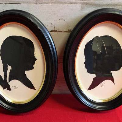 Lot 120 Pair of silhouette 8