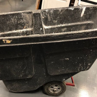 Lot 134 Rubber made Commercial cart