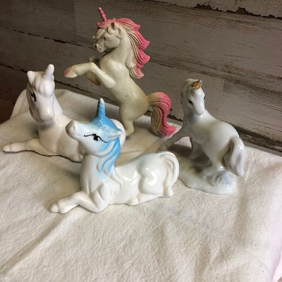 Lot 198 lot of Wild Unicorns - resin and ceramic