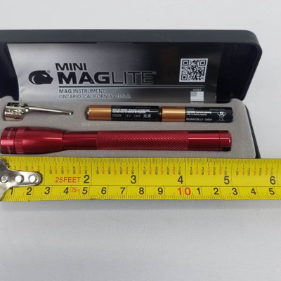 Mini MagLite w/ Clip, Batteries, & Case  - New