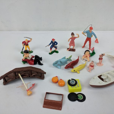 Vintage Plastic Figurines