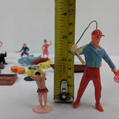 Vintage Plastic Figurines