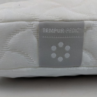 Tempur-Pedic Pillow, Standard - Needs Cleaning