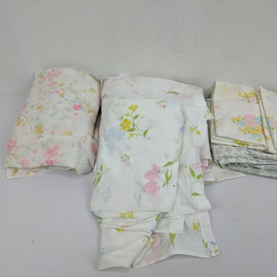 3 Vintage Flat Floral Sheets, 2 Pillow Cases