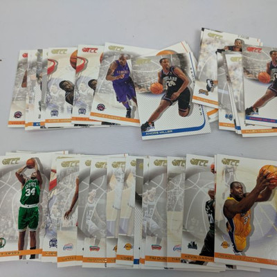 Approx 60+ Topps CC 2002 Basketball Cards