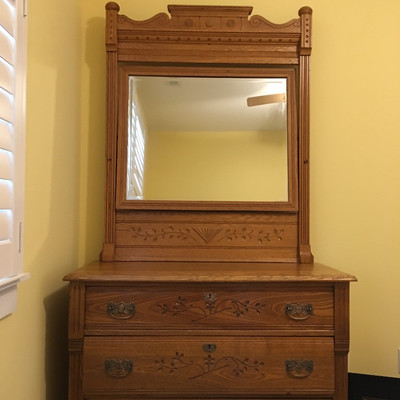 Lot 10 - Antique Dresser