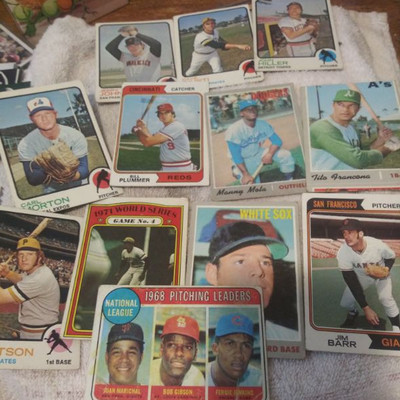 12 Vintage Baseball cards 