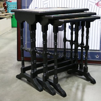 MARVEL NESTING TABLE SET w/ AVENGERS Guardians of The Galaxy & FF Comics Art