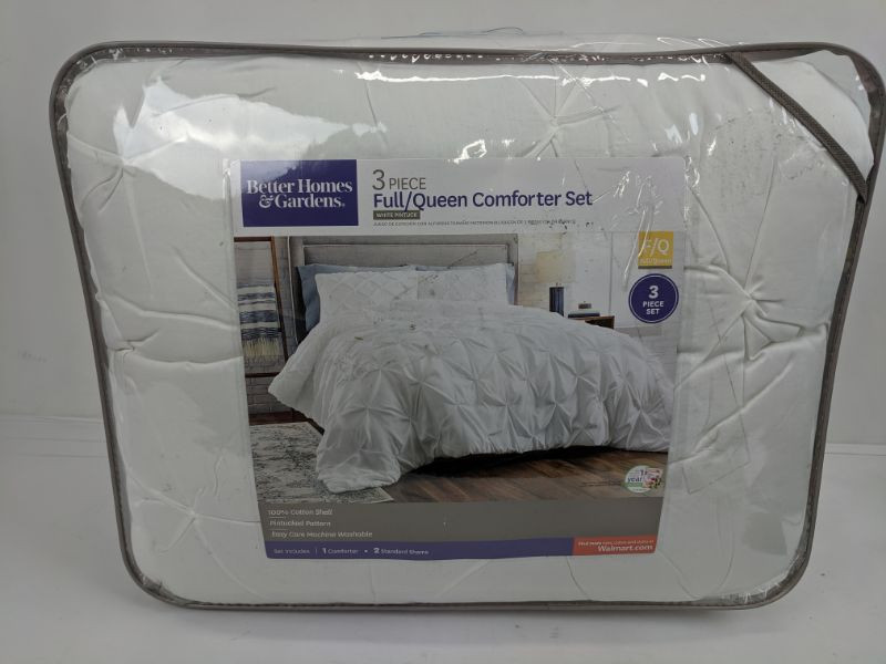 Better Homes Gardens 3 Piece Queen Comforter Set White New