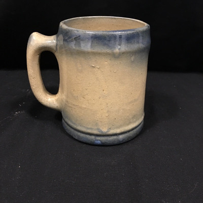 Lot 71 - Pottery Pitcher & Mugs