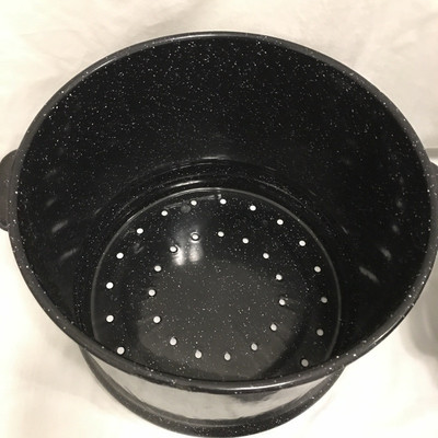 Lot 77 - Clam Pot