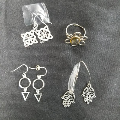 Costume Jewelry Lot - 4pc: 3 Pairs Earrings, 1 Adjustable Ring