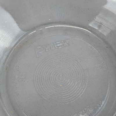 Pyrex Glass Bowls: 1 qt, 1.5 qt, 2.5 qt