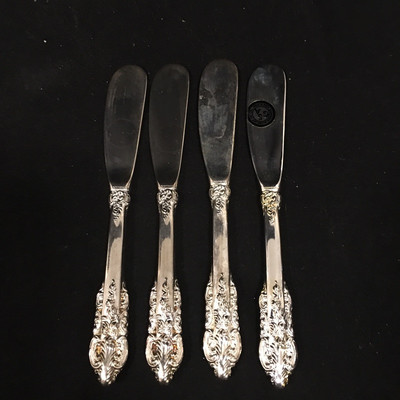 Lot 83 - Glass & Silver Assortment