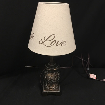 Lot 84 - Sunflower Collection & Lamp
