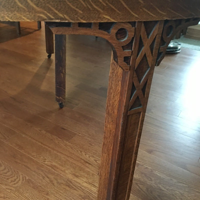Lot 90 - Dining Room Table