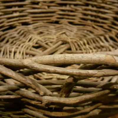 Antique Rustic Hand make Cut Apple Branches Primitive Gathering Basket
