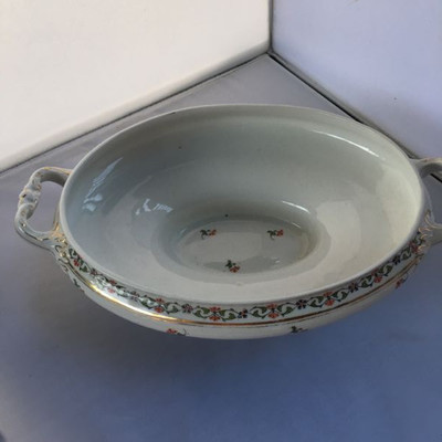 Vintage oval footed & handled casserole serving dish made in England