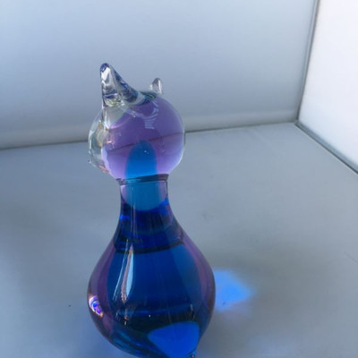 Vintage art glass blue cat figurine