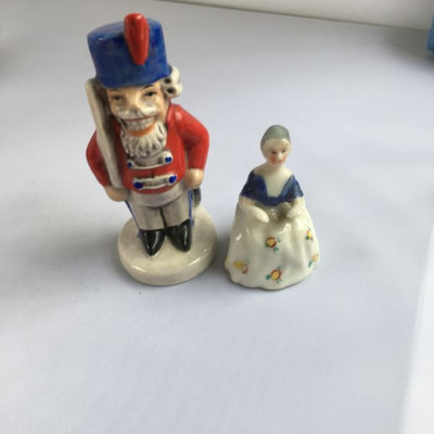 Large lot of vintage miniature figurines from China, Japan Germany