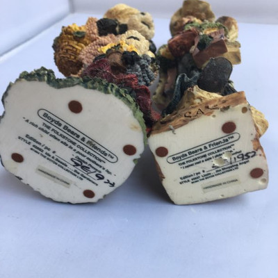 Lot of vintage Boyd's Bears limited edition some are rare